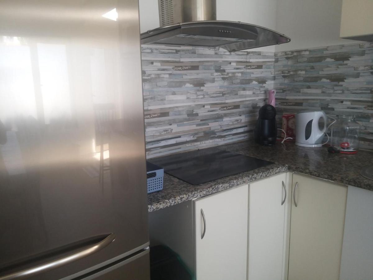 Impeccable 2-bed House In Vakantiehuis Viana do Castelo
